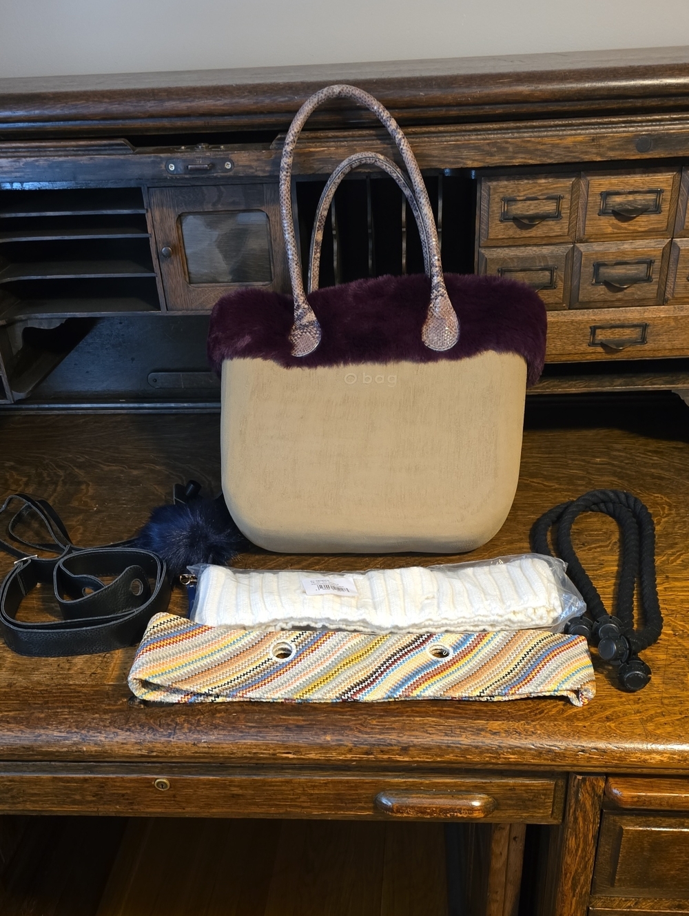 Obag Beige Textured Tote with Multiple Accessories Included